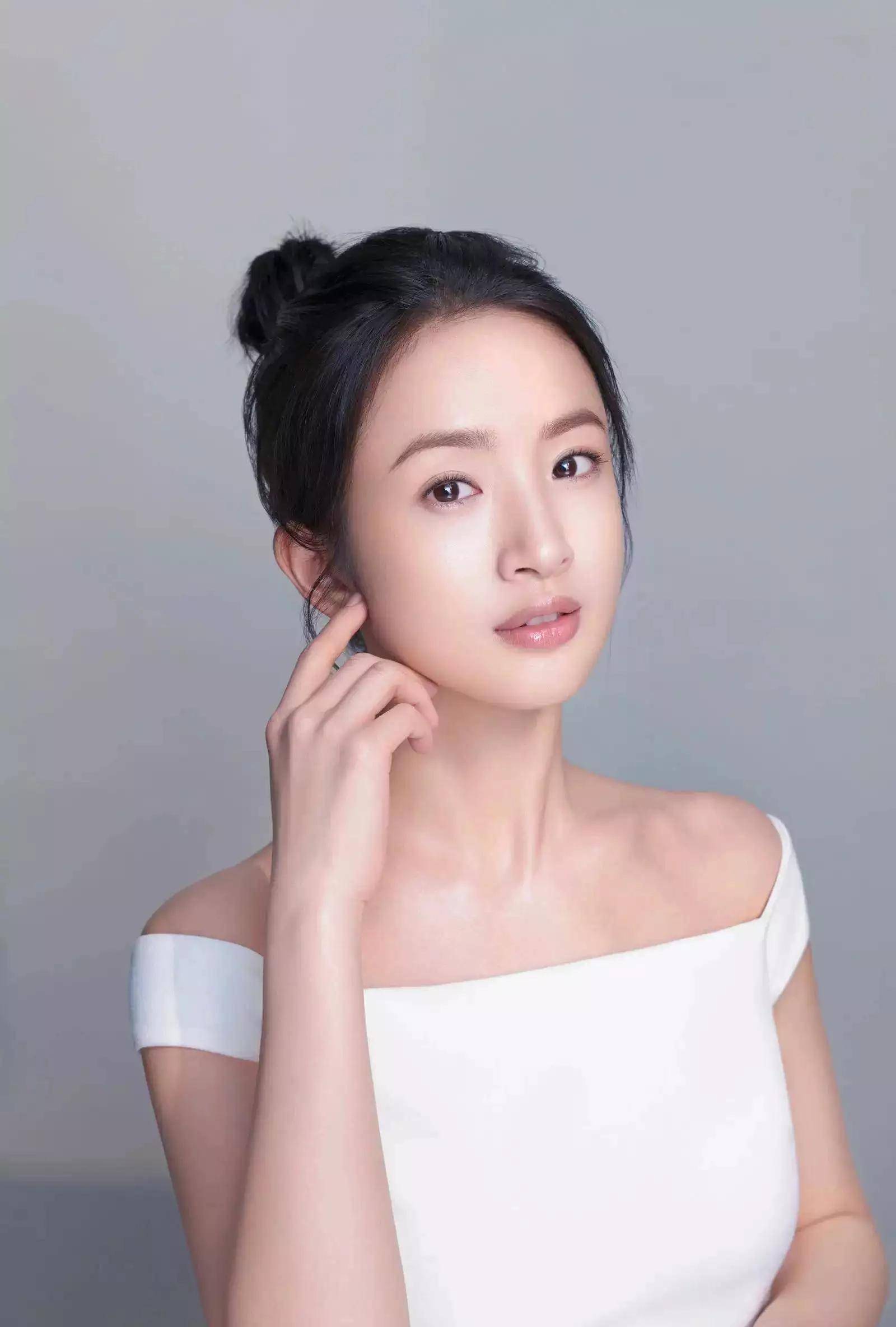 认为演员职业是风花雪月的虚浮工作多次要求林依晨退出娱乐圈