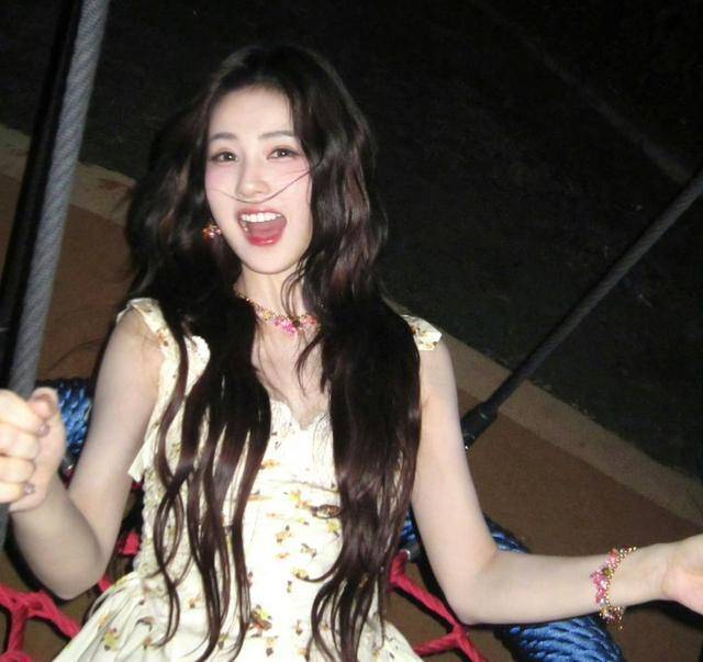 原创            白鹿跑男争议：一场争议，撕开内娱综艺审美巨变真相