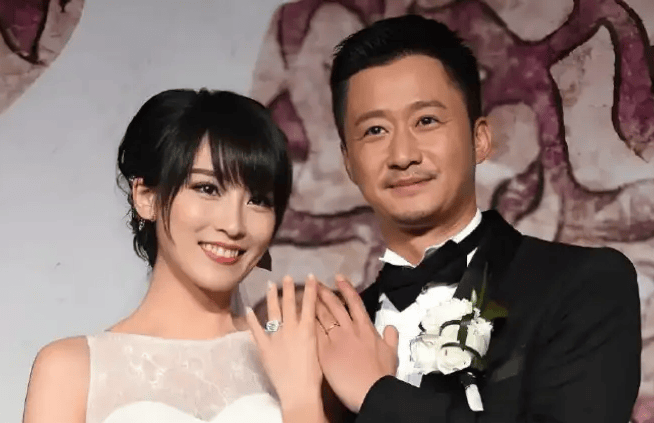 吴京发文庆祝与谢楠结婚十四周年，谢楠忙于节目录制