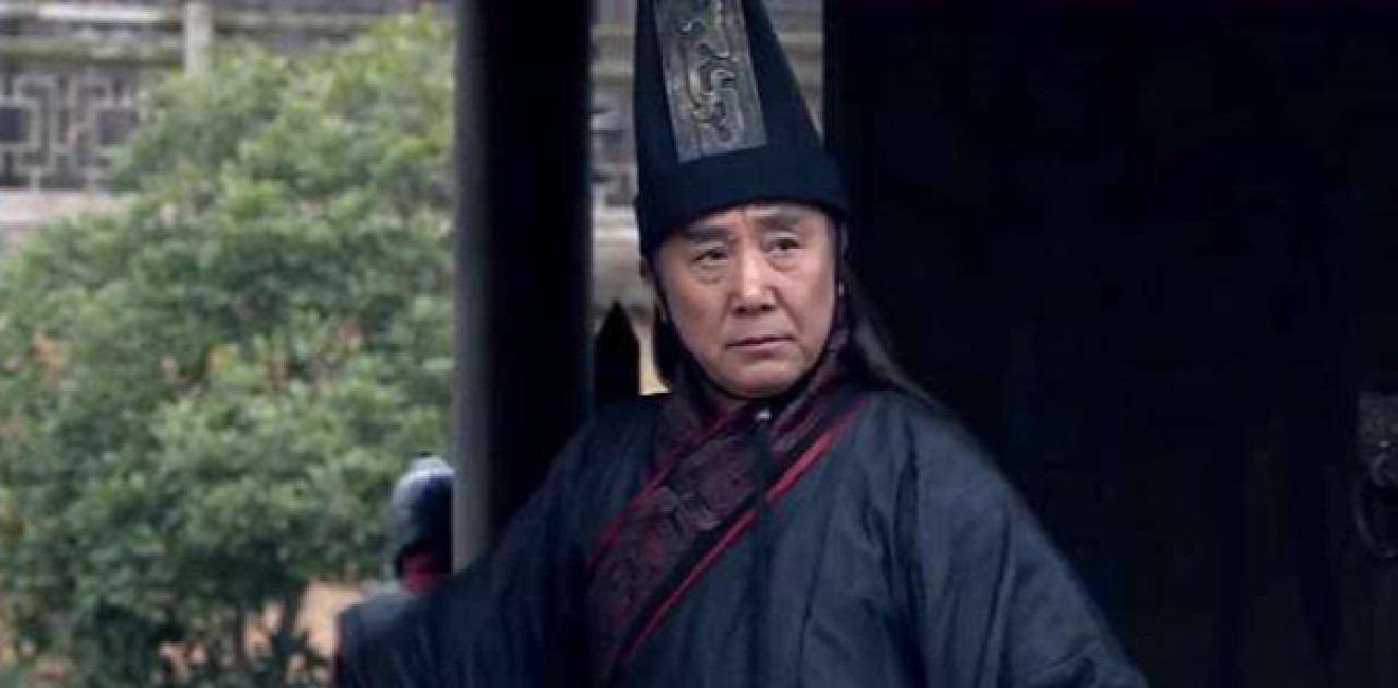 邙山悲歌:横行百年的东汉宦官,缘何落幕?_窦武_外戚_何进