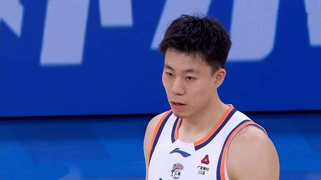 上海男篮战北京抢开局，周琦体能是隐患 张镇麟对小曾 2将是胜负手
