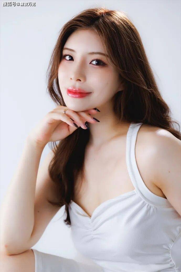 神木丽：FALENO力捧的“混血美少女”，新生代治愈系偶像代表