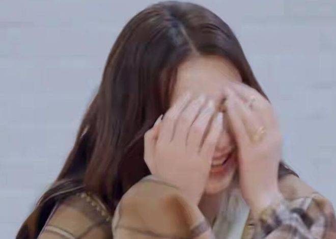 原创            自私自利？爱慕虚荣？上不了台面？原来方媛和章泽天是同类人！
