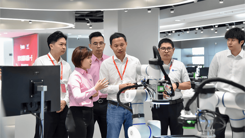 OPT与越疆科技达成战略合作,共拓工业级具身智造新蓝海(图2) OPT与越疆科技达成战略合作,共拓工业级具身智造新蓝海(图2)