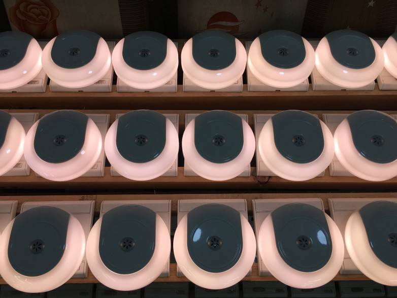 潮州光丽电器厂:扎根“中国瓷都”的LED灯具智造专家,赋能全球灯具供应链(图3) 潮州光丽电器厂:扎根“中国瓷都”的LED灯具智造专家,赋能全球灯具供应链(图3)
