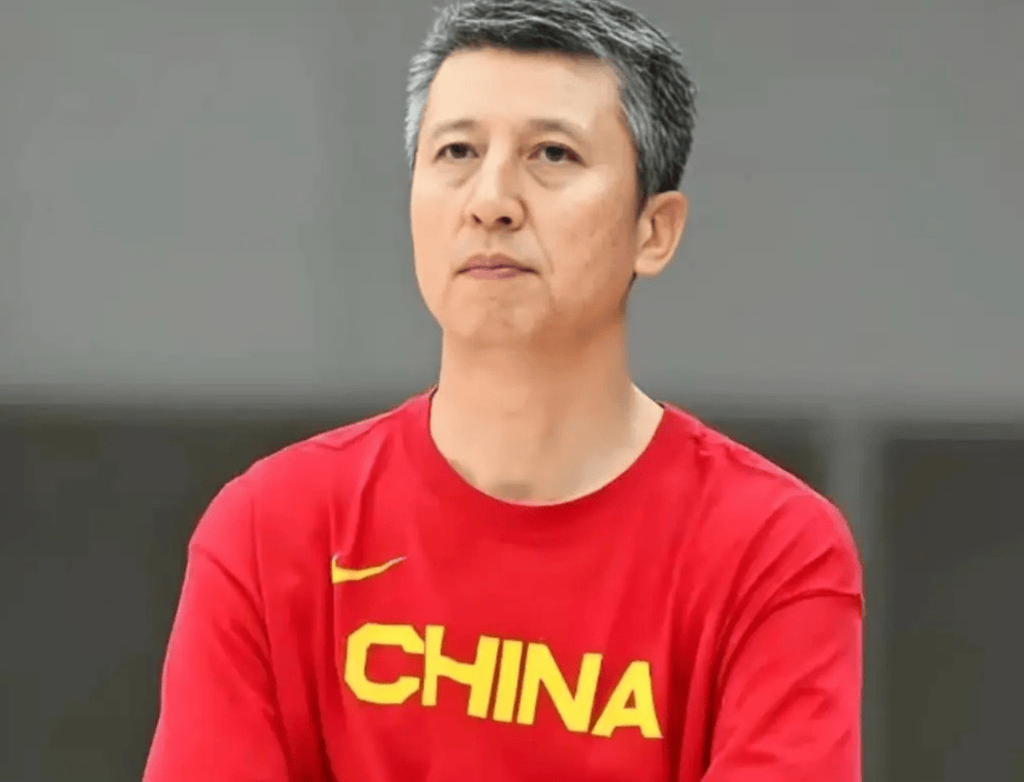 男篮集训营再做调整！胡明轩小姜等5人离队，增补曾凡博+深圳双子星，NBA内线将归队！
