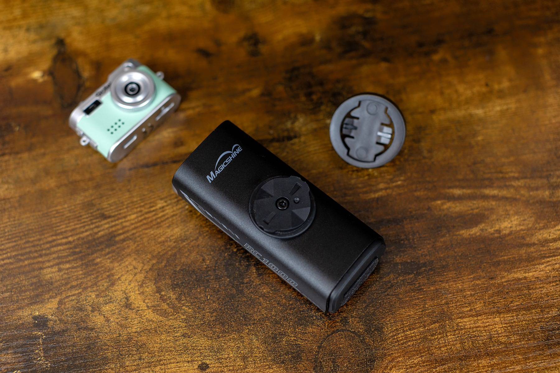 夜骑安全新标杆,迈极炫RC1000吊装截止线自行车灯深度评测