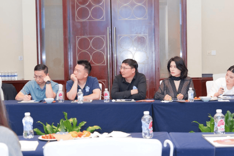 聚焦内调养发新方向 毳发植发创始人受邀出席益生菌养发新品沙龙(图2) 聚焦内调养发新方向 毳发植发创始人受邀出席益生菌养发新品沙龙(图2)