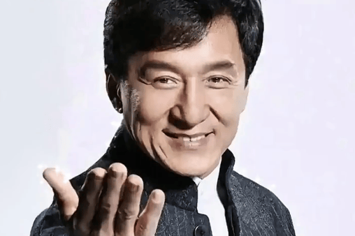 成龙即将进组！新片《飞鹰计划4》在哈萨克斯坦启动拍摄封面图