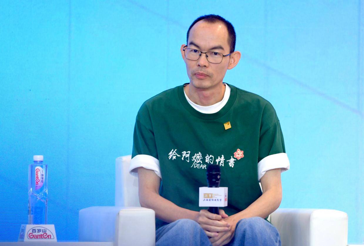 导演蓝鸿春谈《给阿嬷的情书》成功：电影的商业性新鲜感是极大的因素封面图
