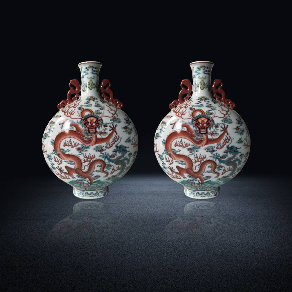 【孟先生私人珍藏】精品瓷器推荐——粉彩苍龙祥云抱月瓶
