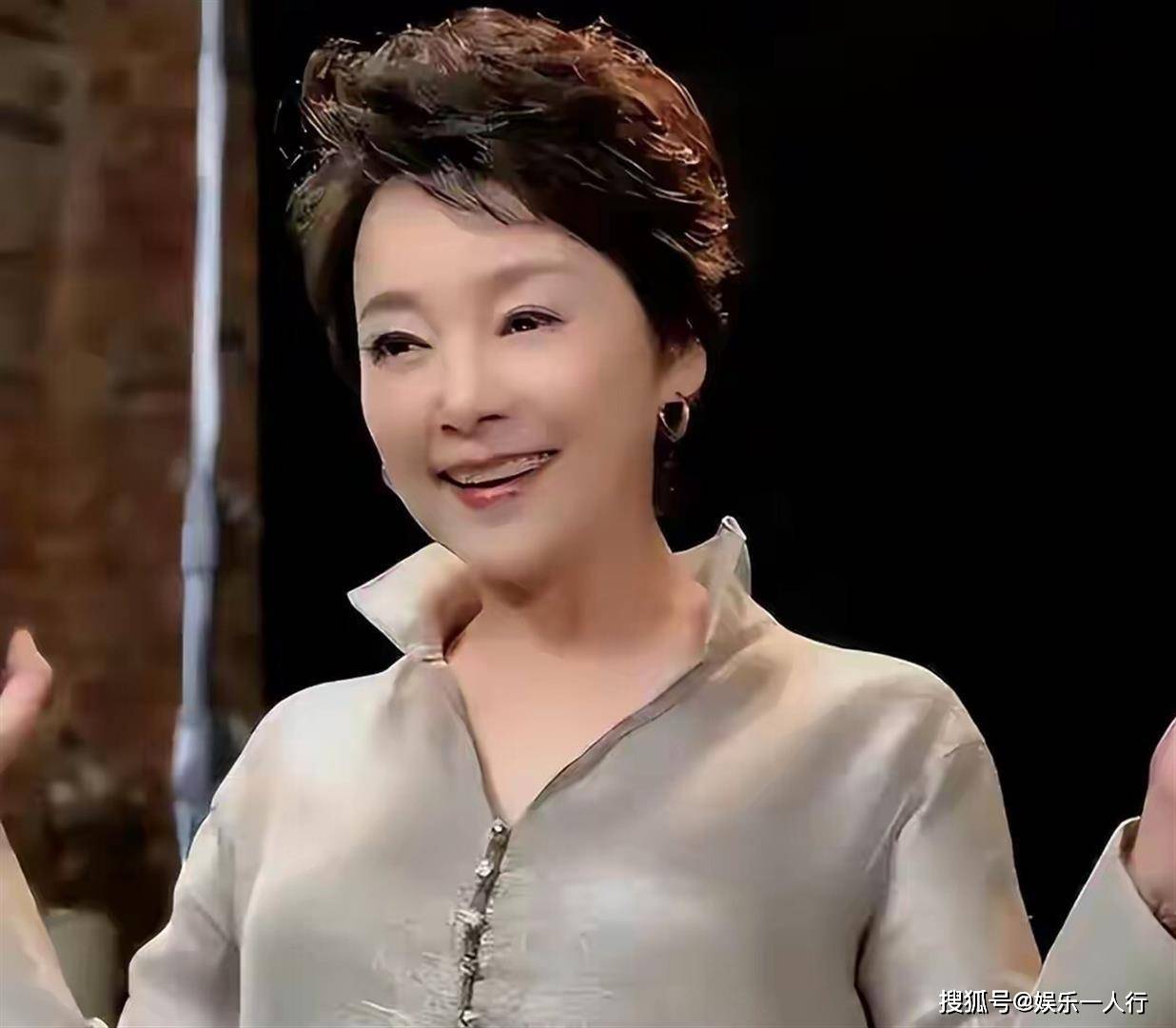 原创            跟尤小刚离婚30年，64岁无儿无女的田歌，把前夫的三段婚姻衬成了笑话
