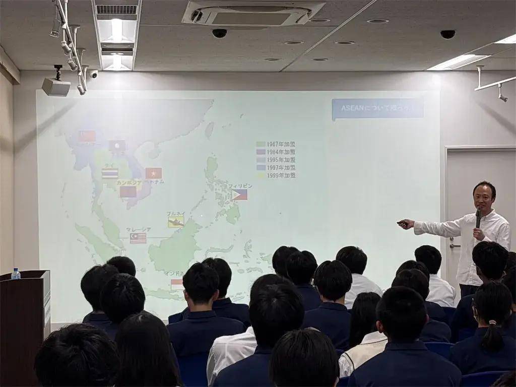 请输入图片描述