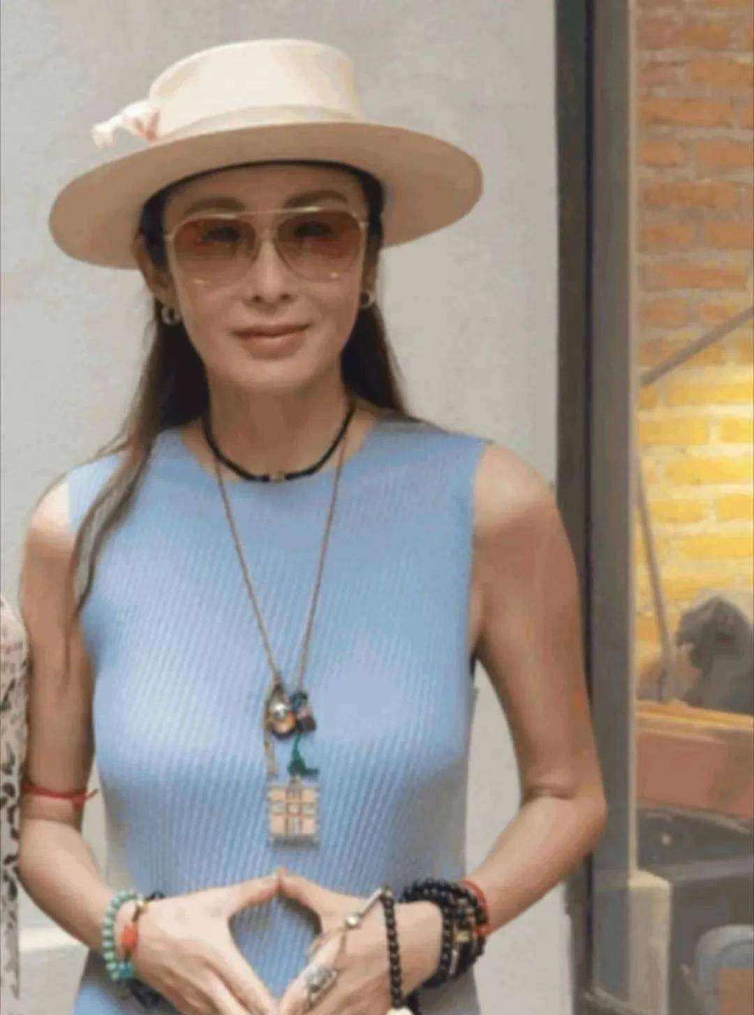 消失21年的张敏罕见露面!从性感女神到身家过亿,她经历了什么_赵敏_带着_生活