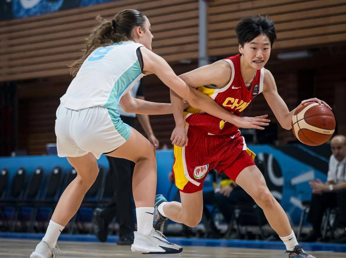 U17女篮世界杯18日战报：中国罚球绝杀挺进前五争夺战，日本队大比分溃败25分