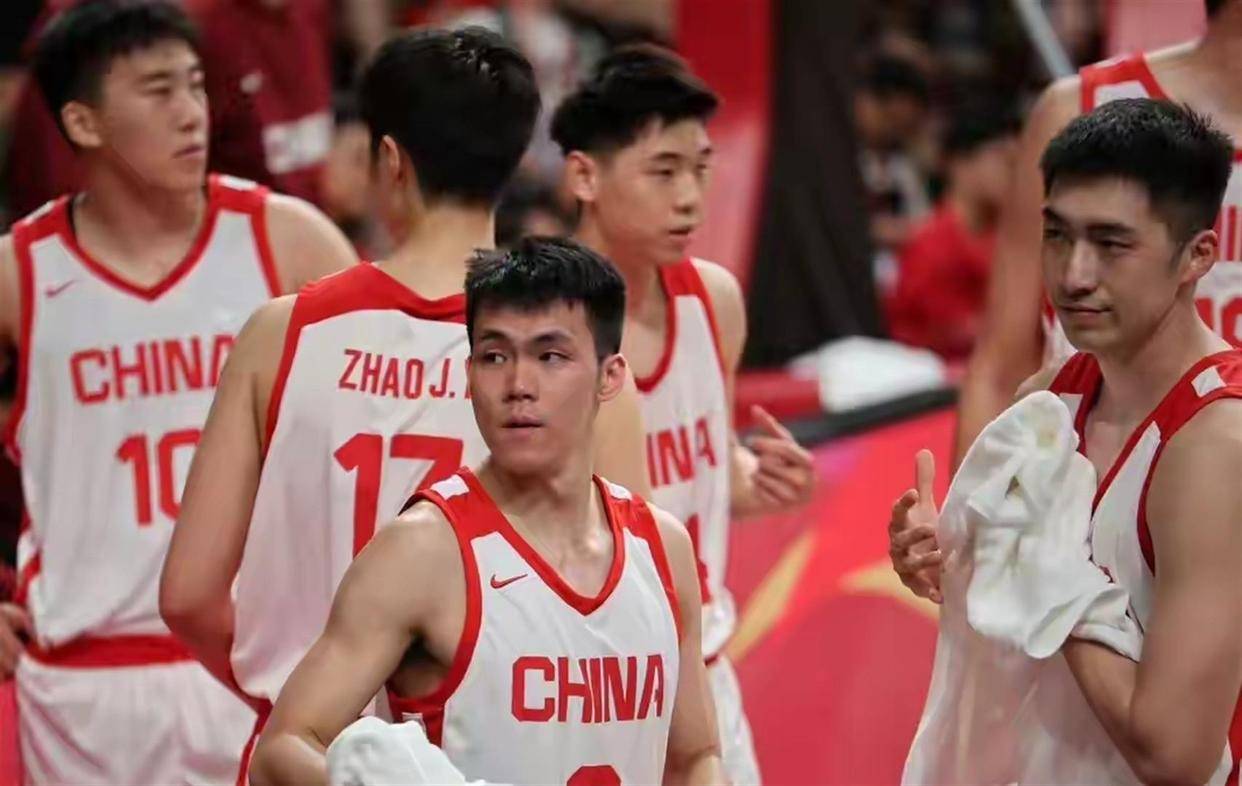 今晚中国男篮迎战喀麦隆，传来4个好消息1个坏消息，有望拿下三连胜