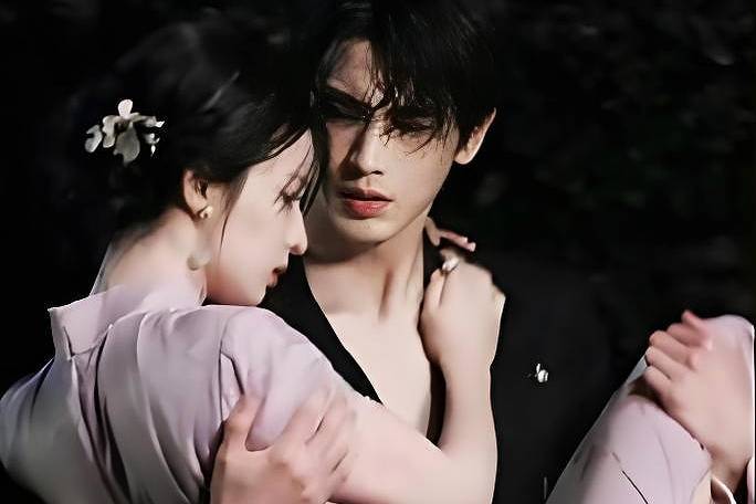 《这一秒过火》争议、《刺棠》传“换导”，“易军”式偶像剧导演过时了？封面图
