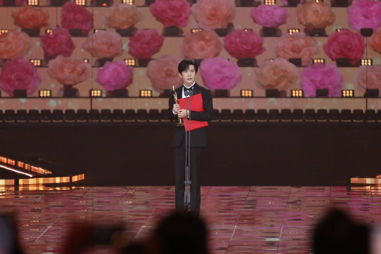 百花奖最佳男主角易烊千玺：我希望回归到生活里，把演员职业的生命力尽可能拉长封面图
