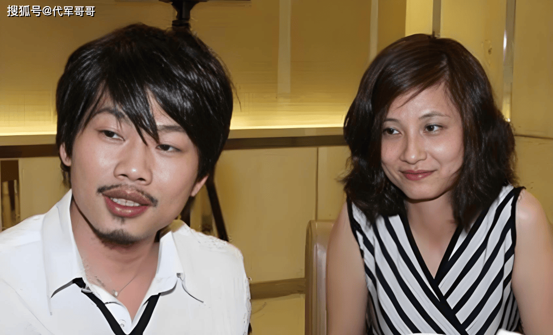 原创            57岁方文山近况曝光！娶古小力生下一子，如今饱受出轨选妃谣言困扰