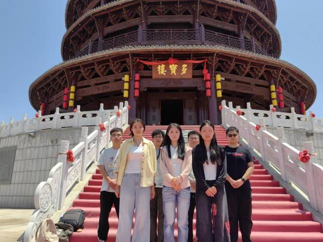 �����î���ǣ��ƴ��ػ����������ݿƼ�ְҵѧԺ �����ܳйš� �Ŷӿ�չ�Ž���ʵ�ص���