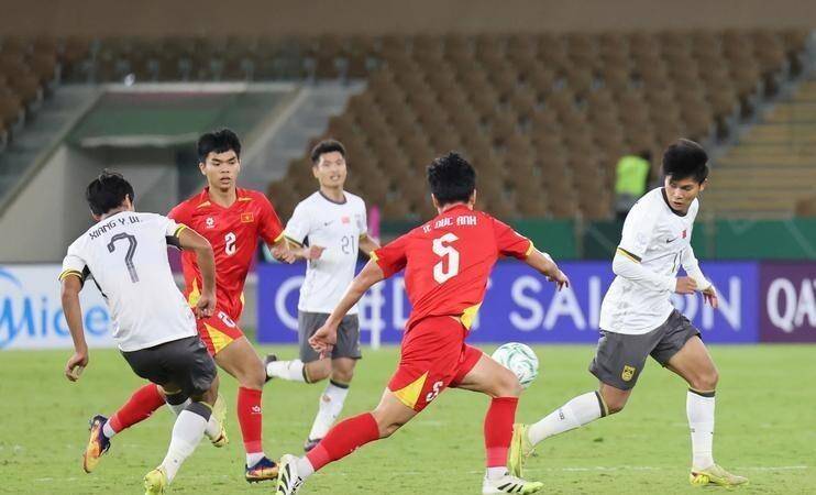 CCTV5直播！U23国足迎首秀，张玉宁搭档王钰栋，安东尼奥带队剑指首胜