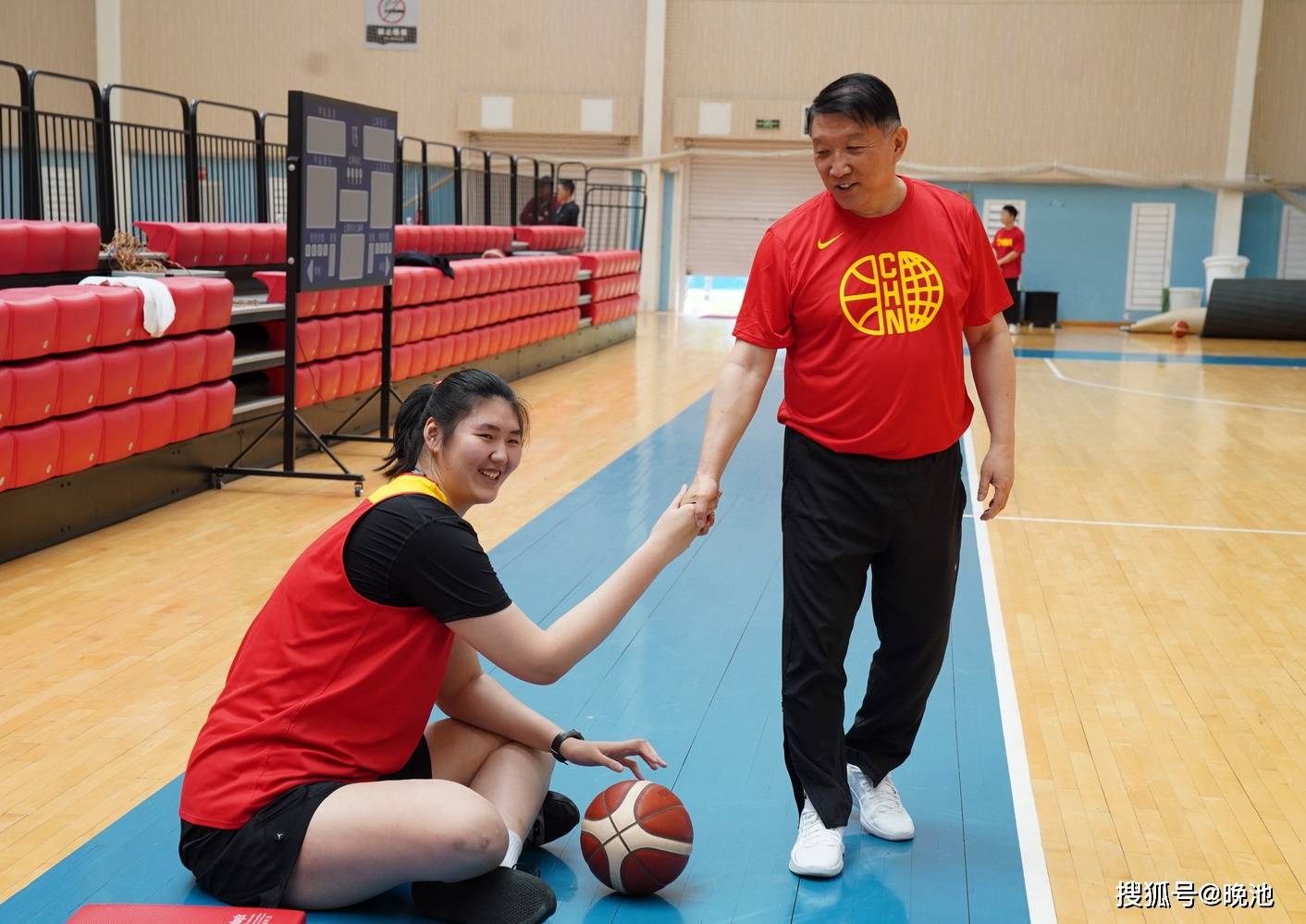 今日！CCTV5直播亚运会中国女篮VS韩国，李月汝+韩旭出战WNBA，张子宇内线表现强悍