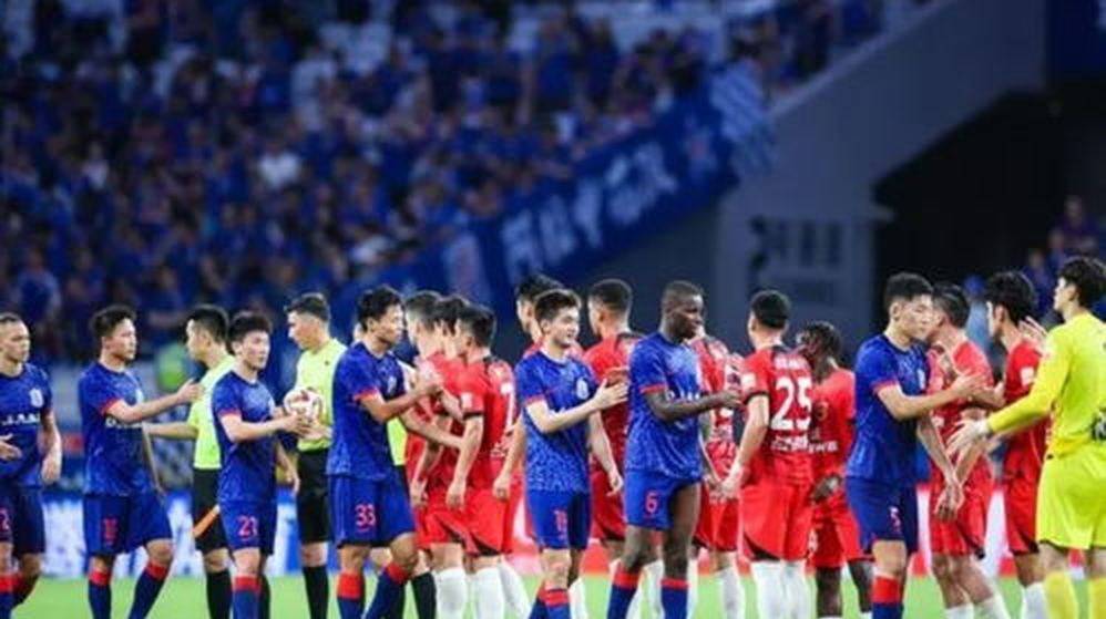 10月1日：海港德比杨世元拉伤却借脑震荡规则被换下，31岁老将或成下赛季首个离队人选