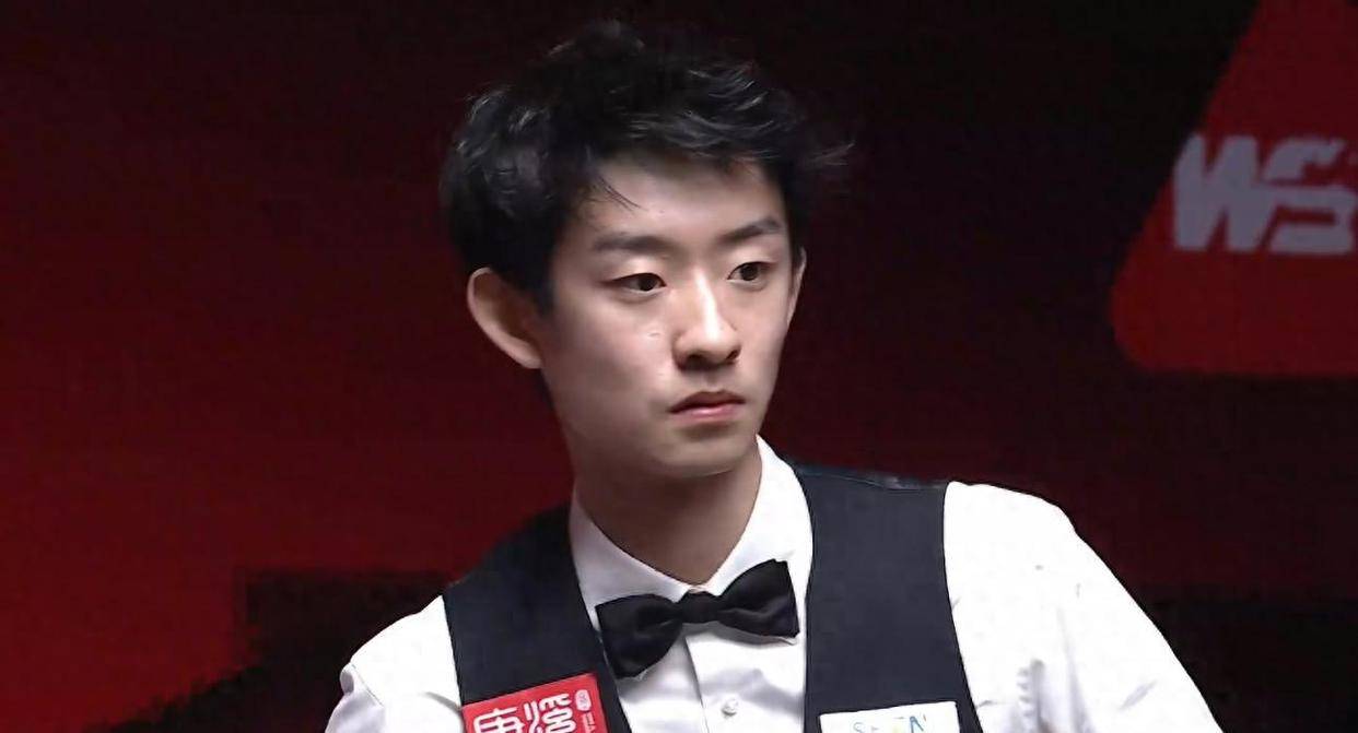 杀疯了！斯诺克赛场吴宜泽轰6连鞭6-1击溃特鲁姆普，会师袁思俊争冠