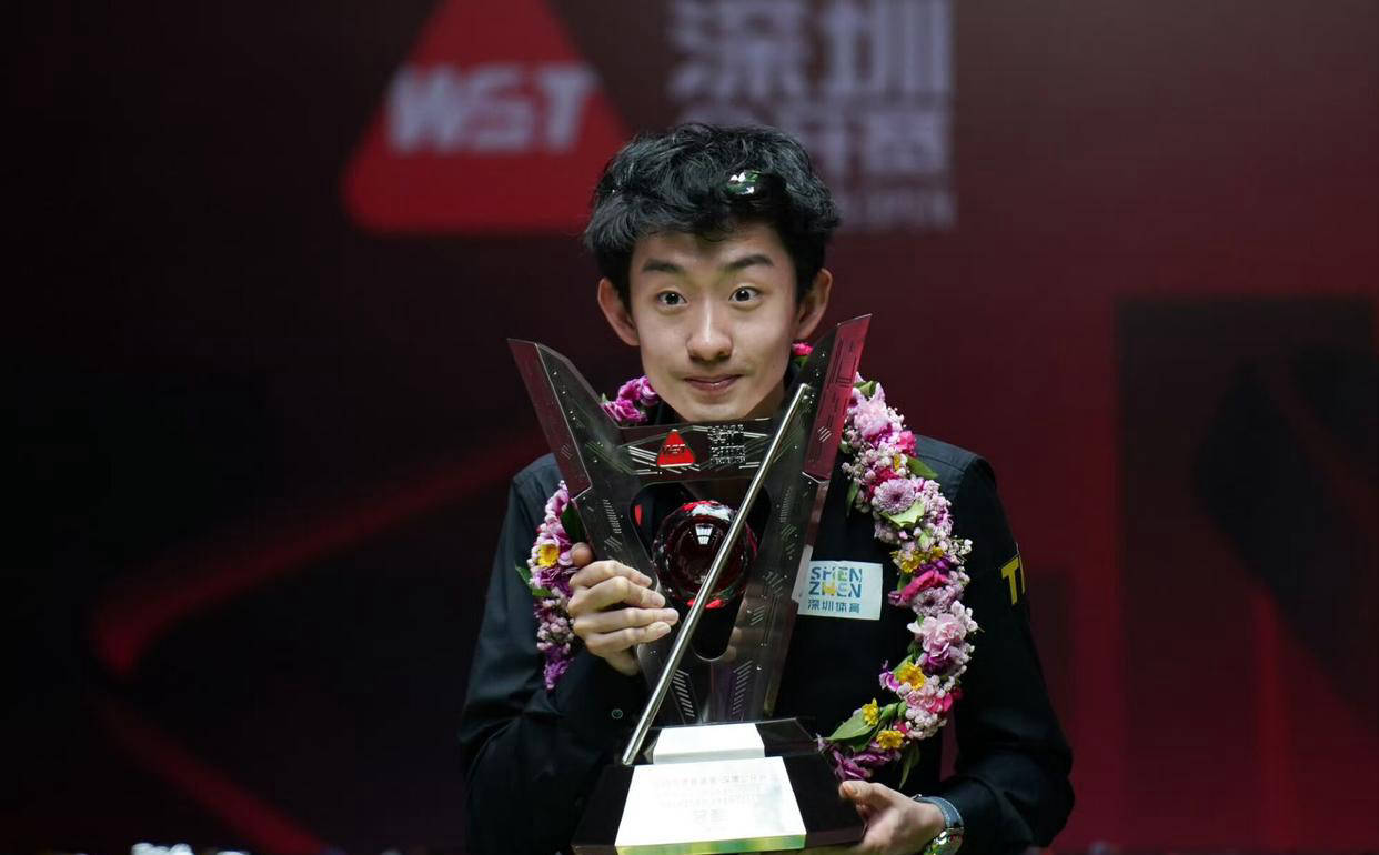 吴宜泽强势回归！携手赵心童争夺世界第一，勇攀斯诺克三大赛冠军之巅
