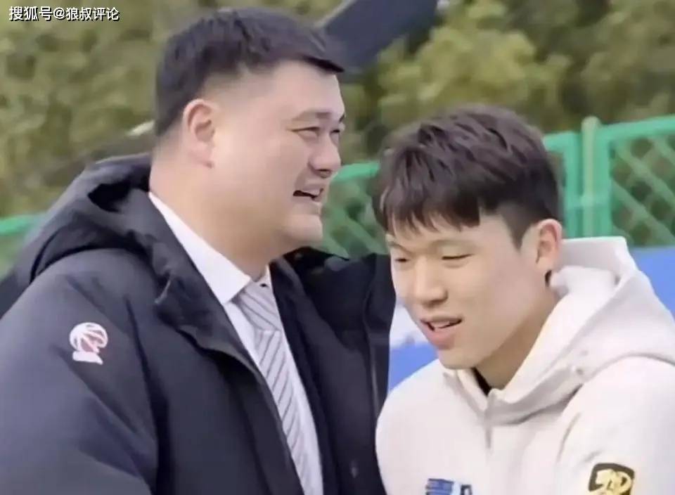 记者：姚明拒给建议杨瀚森太谦虚了，放到如今的NBA他同样是一流球星