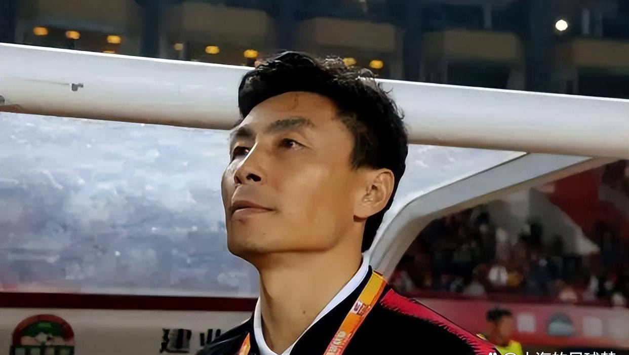 喜讯!李玮锋正式出任成都队主教练,续约韦世豪和刘殿座引发热议
