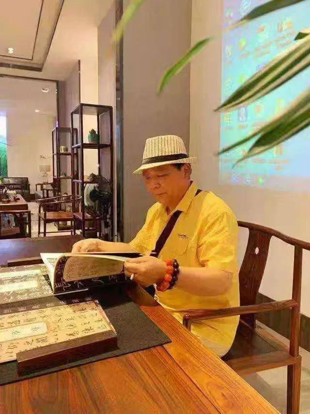 共和国十佳杰出艺术人物——陈启湘(图2)
