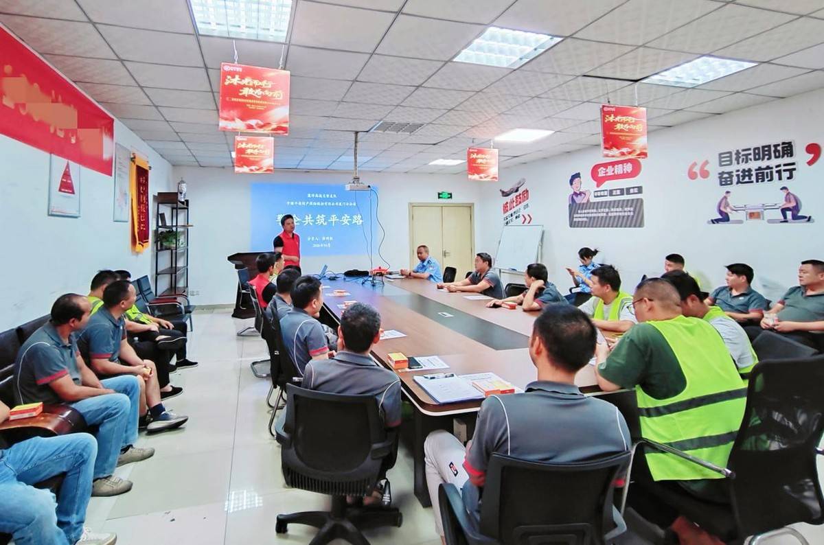 平安产险厦门分公司：警保联动，为双十一快递物流安全“加码”