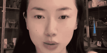 程晓玥官宣二胎孕肚明显，自曝孕反严重难受想哭