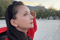 孙茜前往拉萨祭拜哥哥 站在墓碑前情绪失控