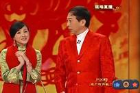她是冯巩御用老婆，连登五年春晚后精神失常，现在 52 岁如何了？