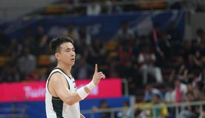 CBA-辽宁击败宁波 赵继伟在比赛中