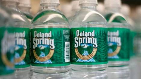 雀巢被曝瓶装水欺诈丑闻：天然矿泉水其实是用污