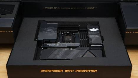 十周年之巅：微星MEG X870E GODLIKE X EDITION旗舰主板评测