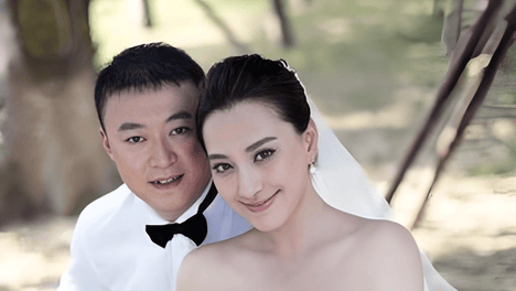 44岁张雅晴近况曝光！嫁给马琳生一子，如今婚姻幸福被宠成公主