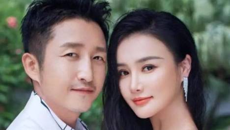 邹市明冉莹颖败光2亿后，夫妻同步发文：他俩还是迈出了这一步