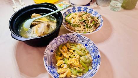 没想到，孩子大了，烧菜也不简单呀