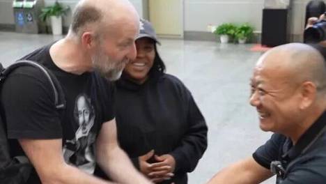 美国人看到中国公园破防了