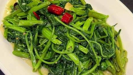 天热少吃毛豆扁豆，多吃这种“青蔬菜”！应季正当时，好吃又养人！