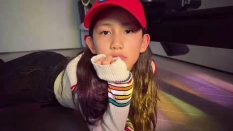 还记得黄磊二女儿黄少艾吗？越来越酷了？