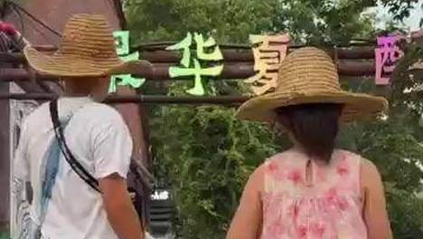 老厂房里藏“胡辣汤味香皂”？外国游客玩到不想走