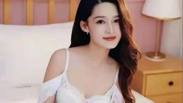 李沁绝美写真又纯又欲！不是丰乳肥臀也能性感撩人