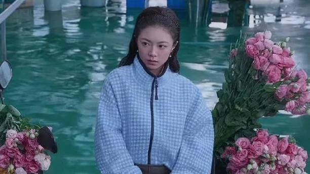 赵今麦的MiuMiu七夕大片，越看越阴森？！网友：情人节拍成了鬼节...