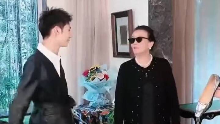 综艺节目《花儿与少年》，张兰将于10月份参加录制，你期待吗？