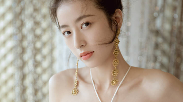 周雨彤在《花儿与少年6》中的表现是故意炒作吗？